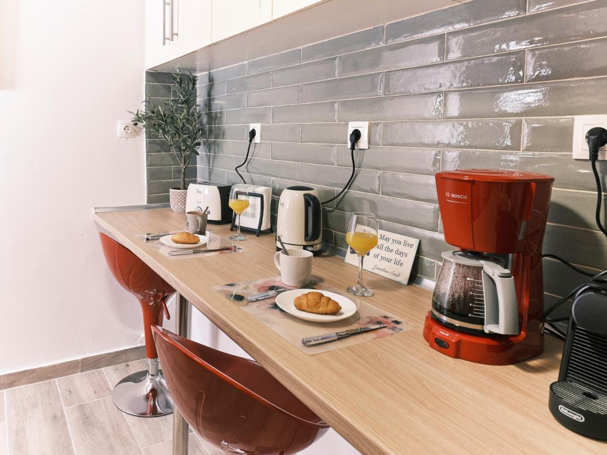"Under The Olive Tree"- Beautiful Apartment In The Heart Of Athena Bagian luar foto